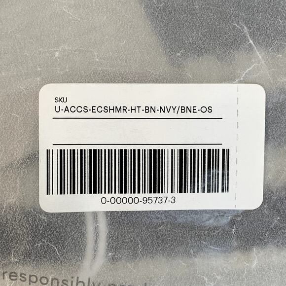 NWT Everlane The Cashmere Beanie Hat in Navy/Bone - Picture 8 of 9